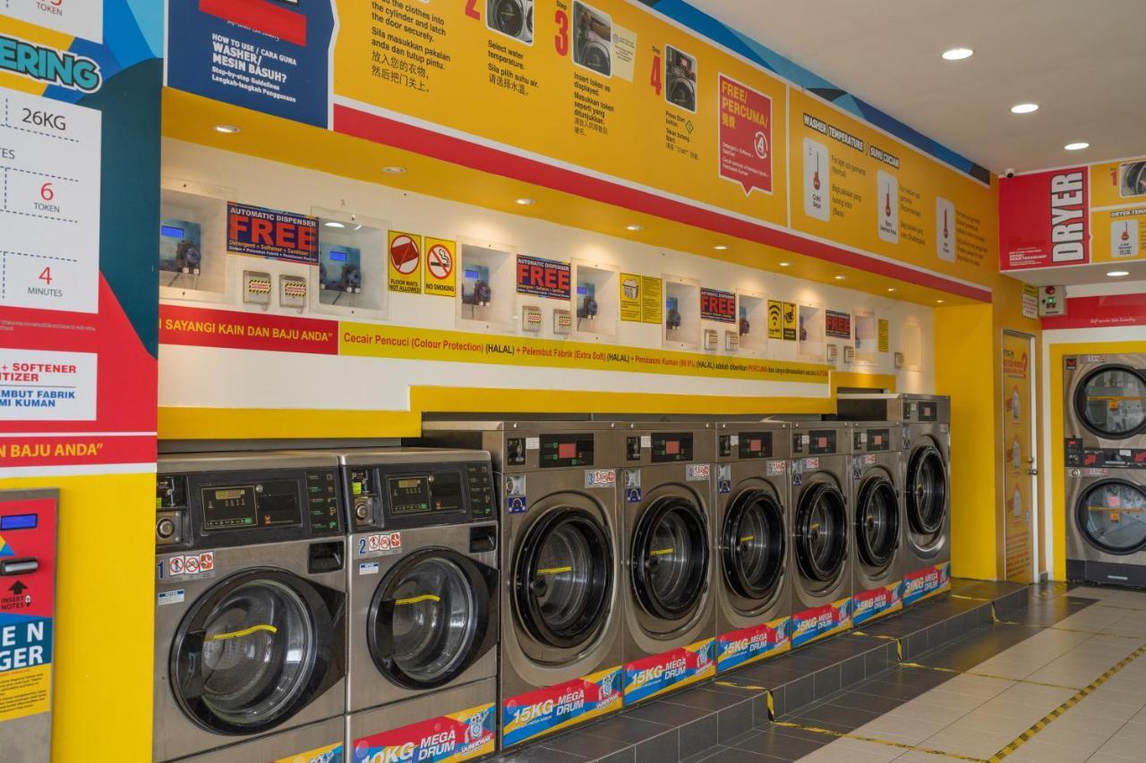 Mary J Hotel Family 10 Pax Room Kota Bharu Esterno foto